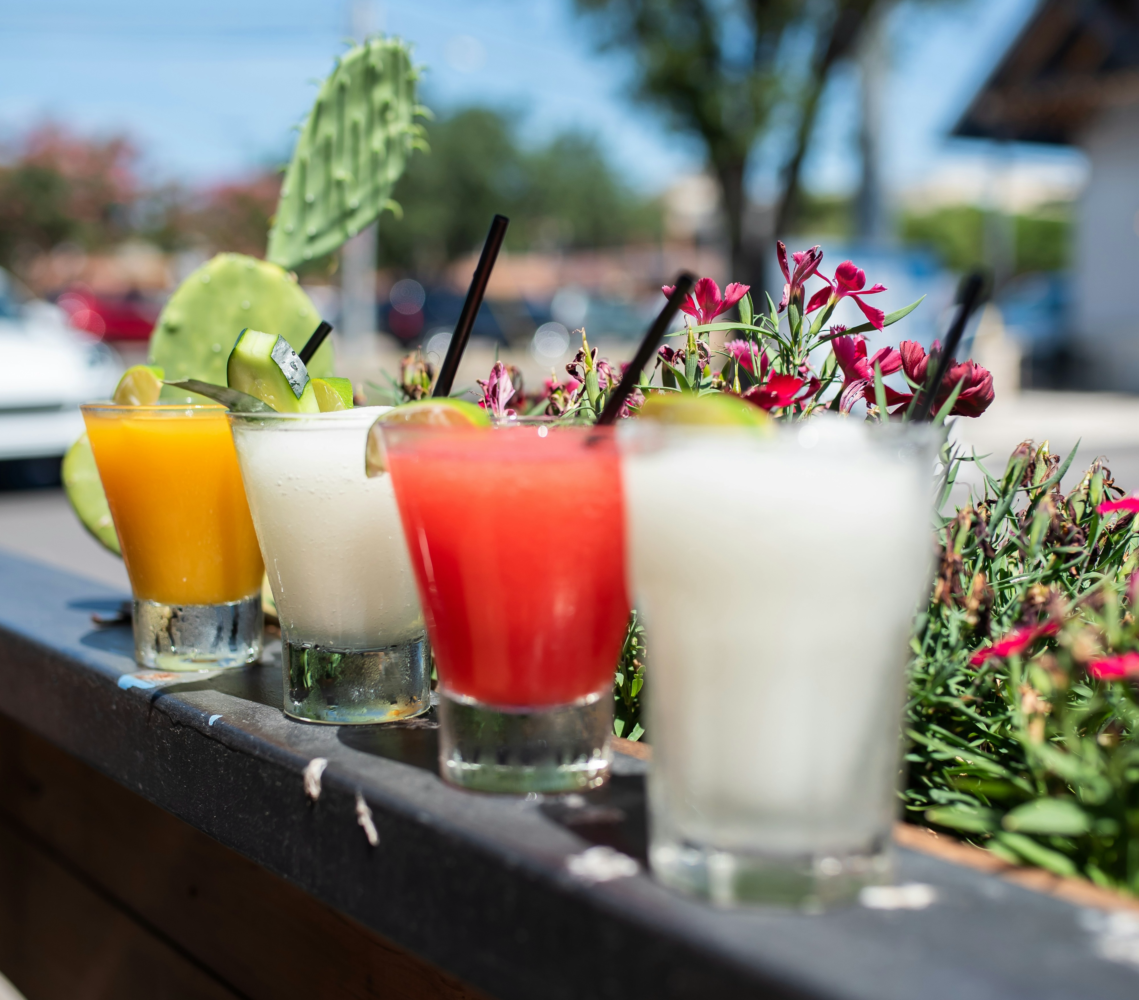 Cócteles en la playa en Nova Cocktail Bar Benidorm